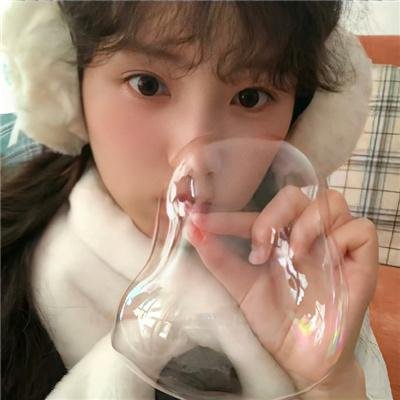 我才不要和人类恋爱呢